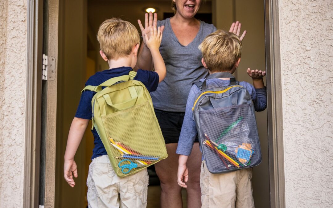 S2E18 – Choices, Consequences, and Catching the Bus: A Play Therapy Approach to School Morning Power Struggles